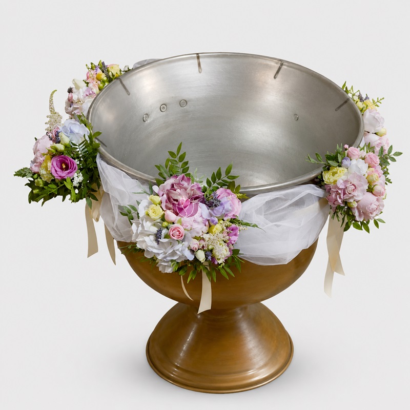aranjament floral cristelnita cu 7 buchetele de flori
