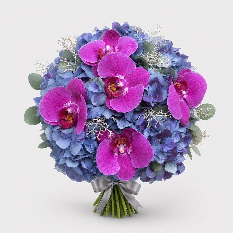 Buchet de mireasa cu hortensie mov vintage si orhidee phalaenopsis mov