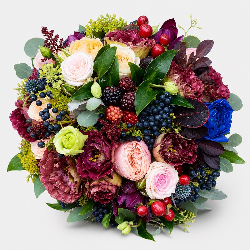 Buchet mireasa cu lalele si trandafiri Dark Berries