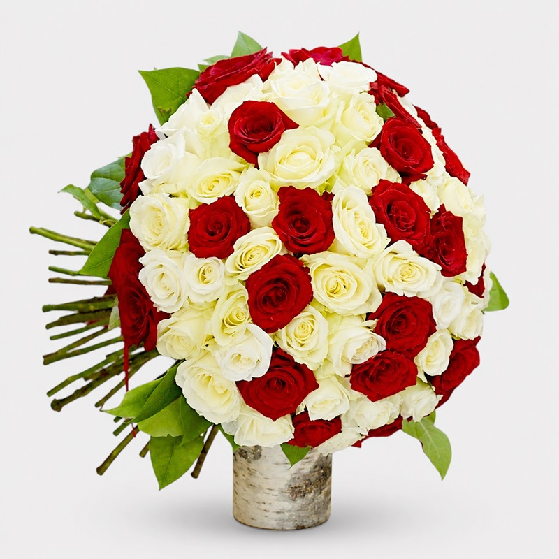 buchet cadou cu 51 trandafiri rosii si albi
