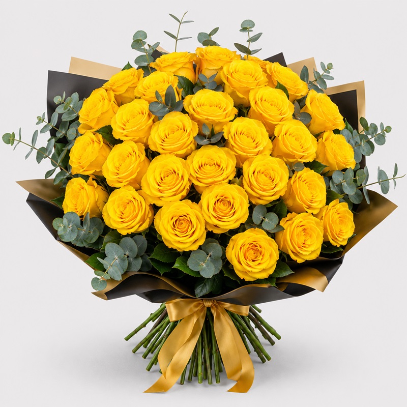 Buchet cadou cu 33 trandafiri galbeni