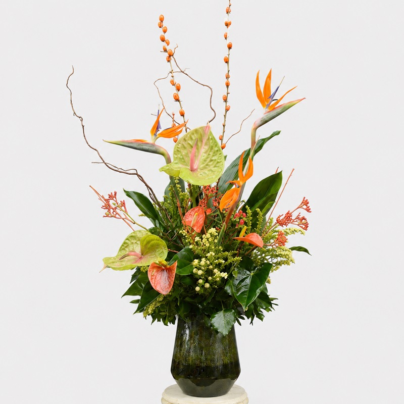 Aranjament corporate cu strelitzia si anthurium