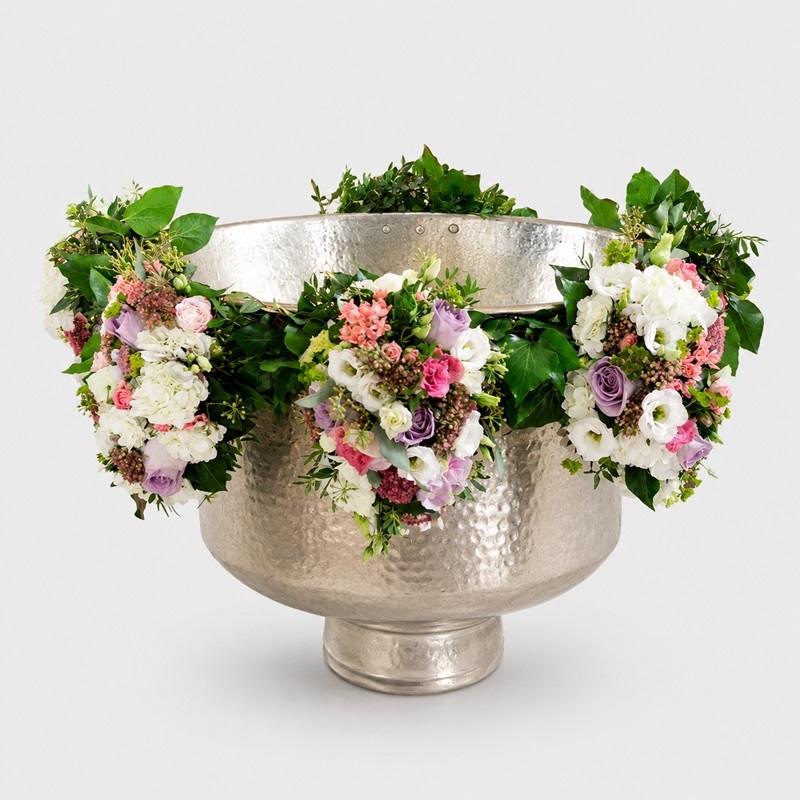 decor cristelnita cu lisianthus si miniroze