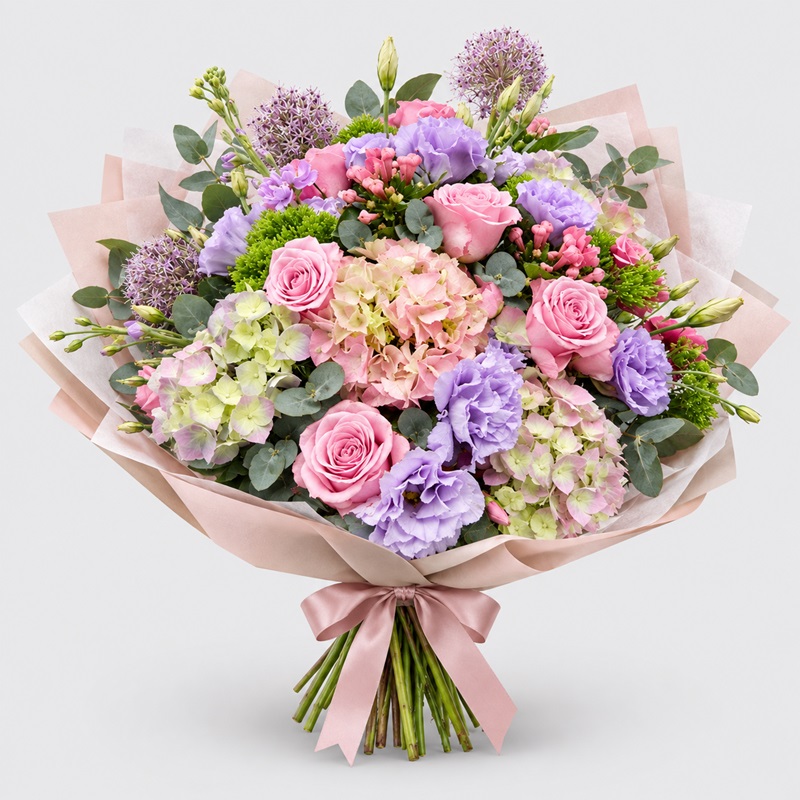 Buchet de flori "Magia Florilor"