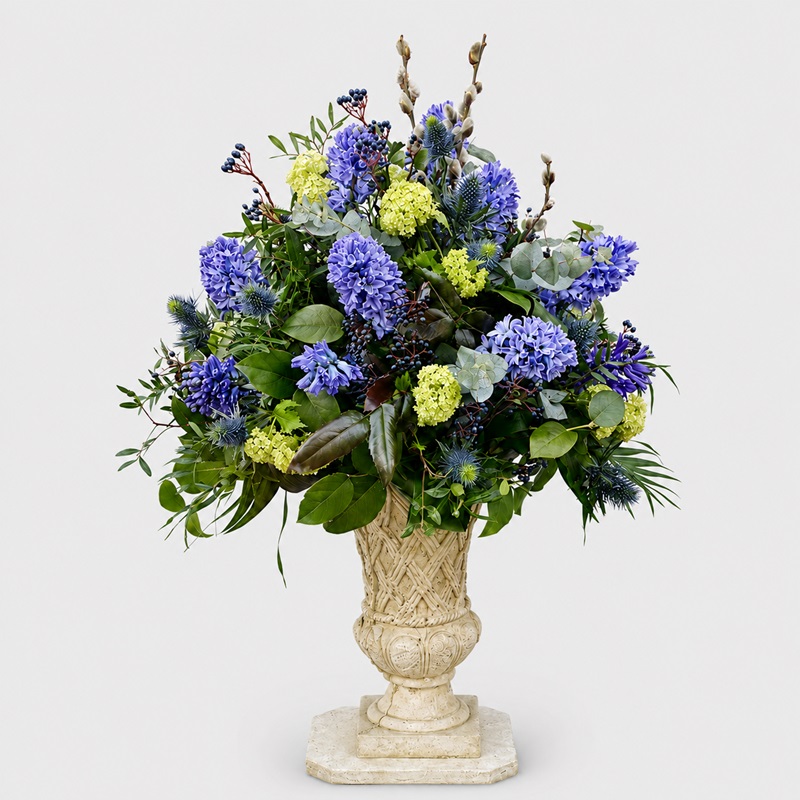 Aranjament floral eveniment"Purple Hyacinth"