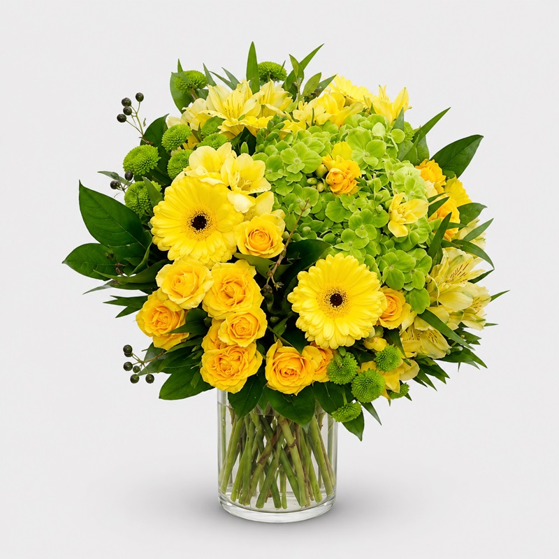 Buchet cadou cu hortensii, miniroze si frezii  Verde Insorit