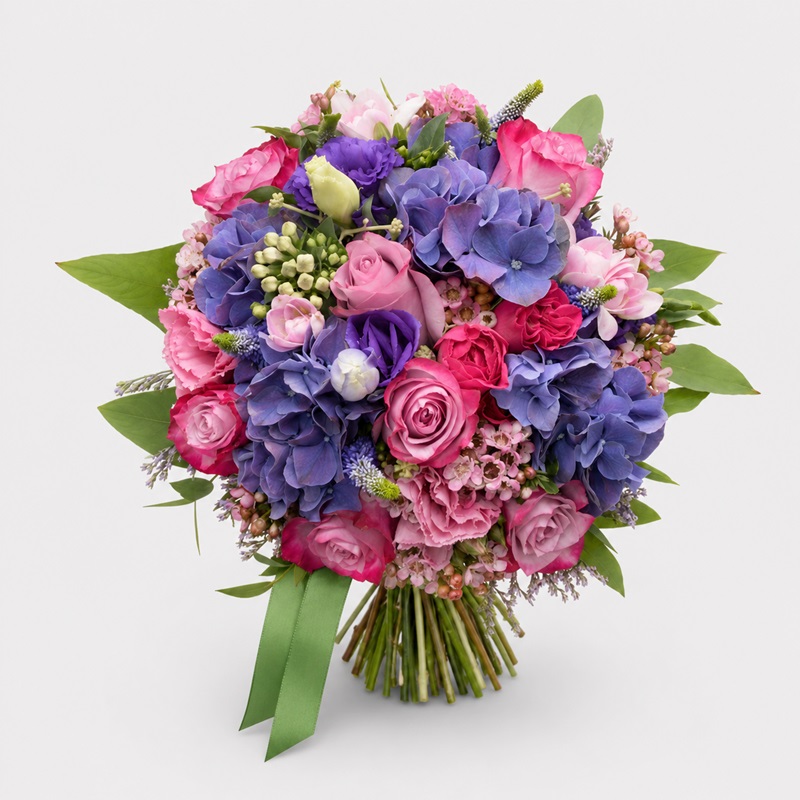 Buchet de mireasa cu trandafiri si hortensii mov Violeta