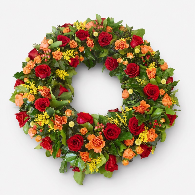 Coroana funerara cu trandafiri rosii si miniroze orange