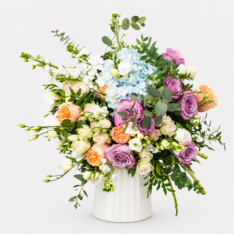 Buchet floral cadou ''Frenezie florala''