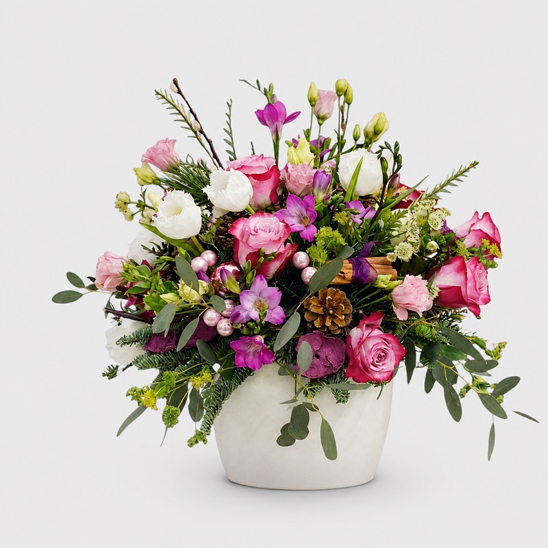 Aranjament floral cadou cu trandafiri, frezii si lalele Spicy Flowers