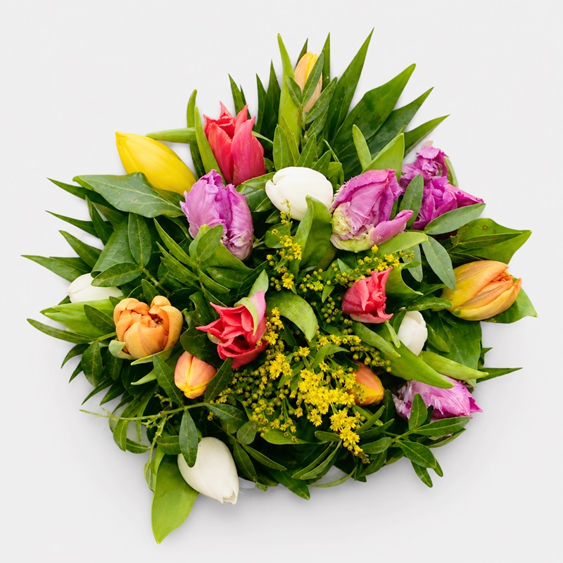 buchet cu lalele colorate