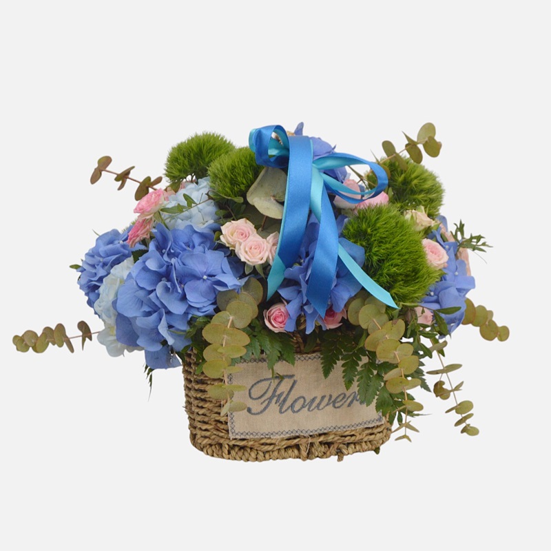 Aranjament floral in cos "Albastru regal"