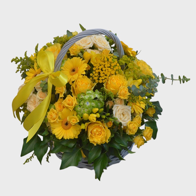 Aranjament floral in cos "Zambet auriu" - imagine 2