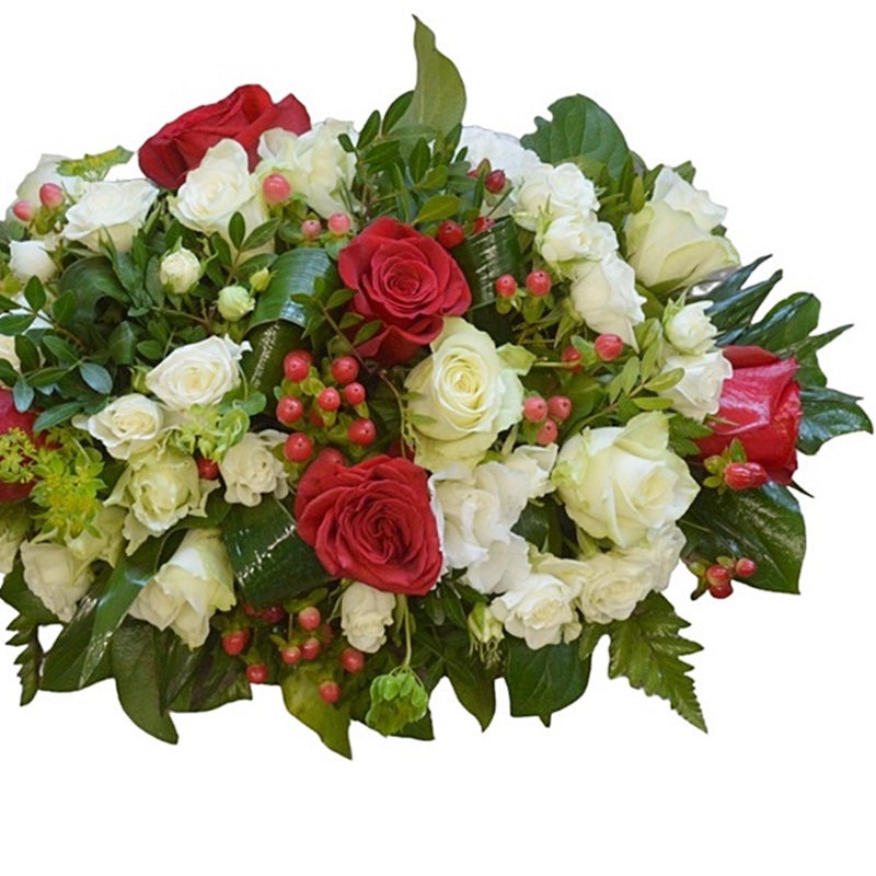Aranjament funerar de sicriu cu trandafiri rosii si miniroze albe - imagine 3