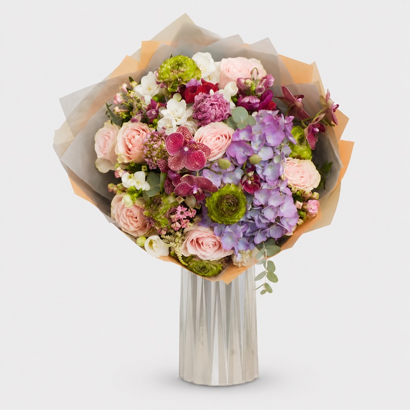 buchet hortensie cu trandafiri ranuculus paleta de zambete