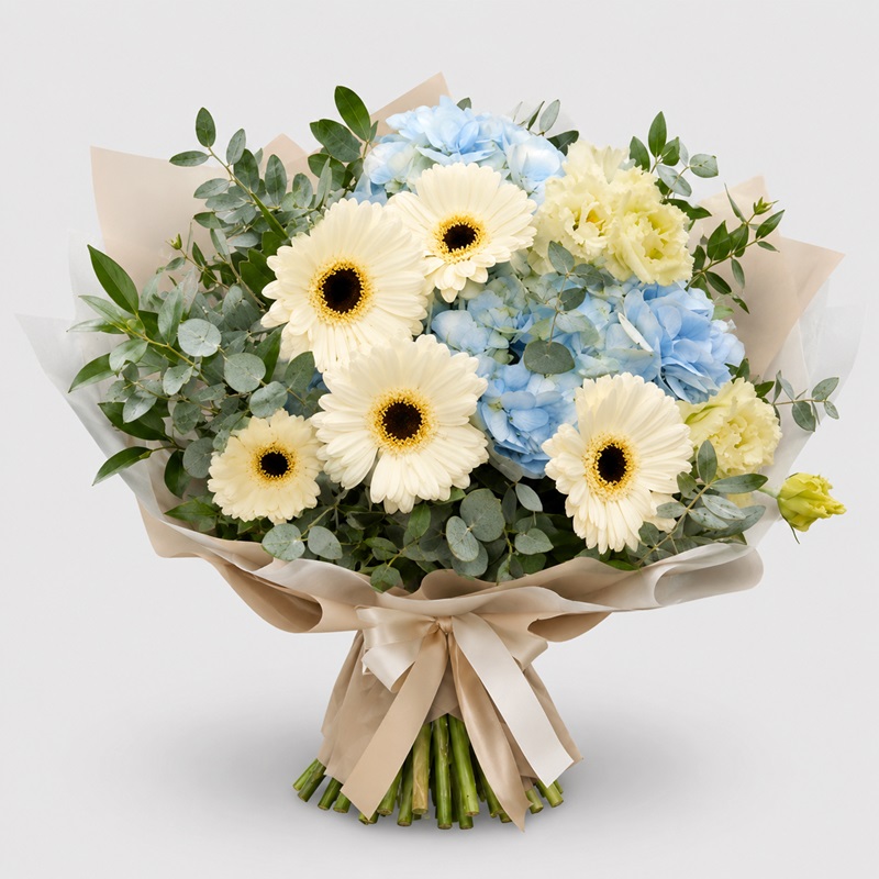 Buchet cu hortensie bleu si gerbera alba Inceputuri
